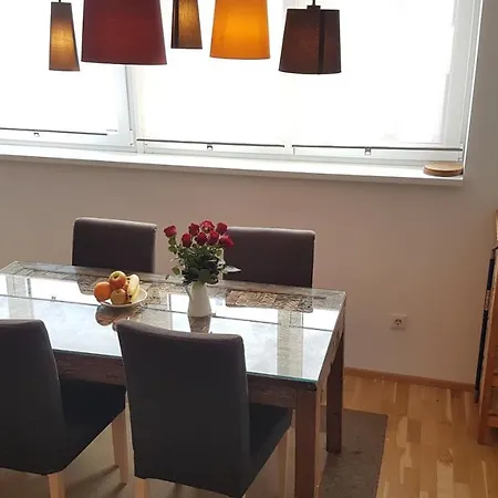 Moderne Maisonette Mit Terrasse Vienna