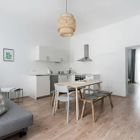 Apartment Caring Family Close To The Center