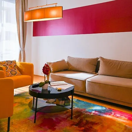 Delightful Hofburg Apartment Vienna