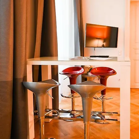 Bright Universitaet Appartement