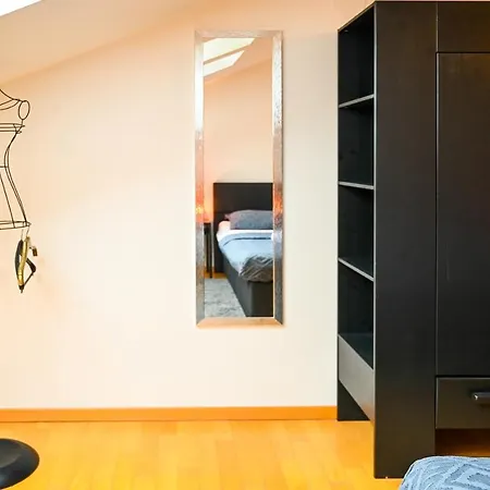 Modern Center Apartment *