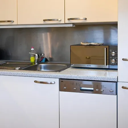 Modern Center Apartment