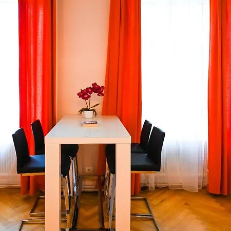Highlight Center Apartment