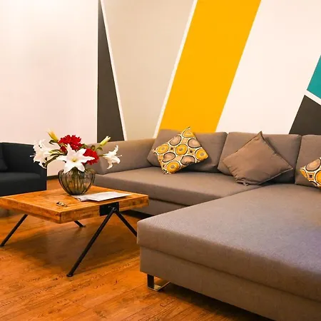 Modern Wiener Stadthalle Apartment