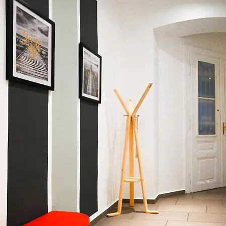 Modern Wiener Stadthalle Apartment *