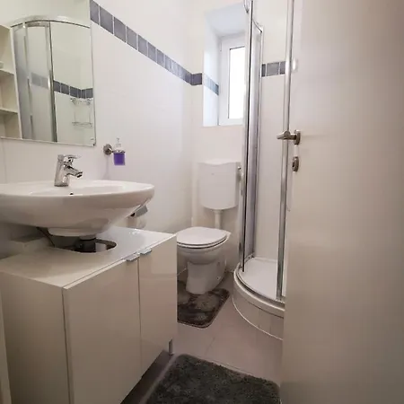 New 43m2 Stylish - 15 Min To City Center