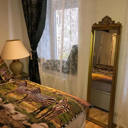 Flair And Design Apartment! *