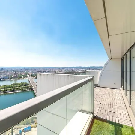 Luxus Penthouse Aussicht über Ganz Wien