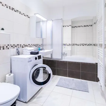 Comfortable, Specious With Inner Garden- Marzstrasse Apartment Vienna