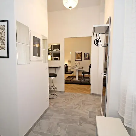 Klimt Apartment
