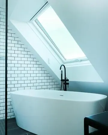 Апартаменты Blackriver Loft Mit Gratis Parkplatz Nahe Schoenbrunn Und U6 Вена