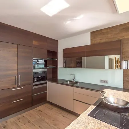 Luxus Penthouse Aussicht über Ganz