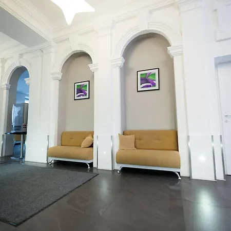 Fortyplusone - Newly Renovated! Hotel