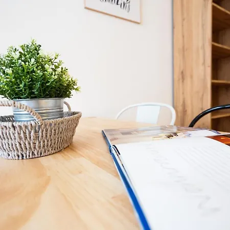 Feelgood Smartliving | Contactless Check-in Апарт-отель 3*