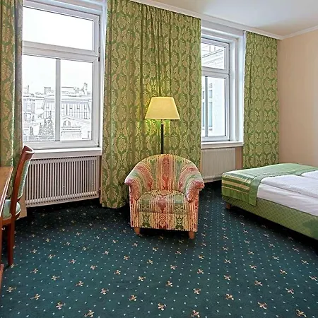 Secession An Der Oper Wien