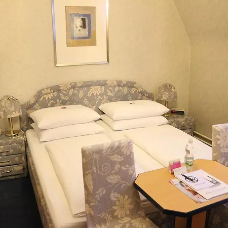 Hotel Schweizerhof 3*