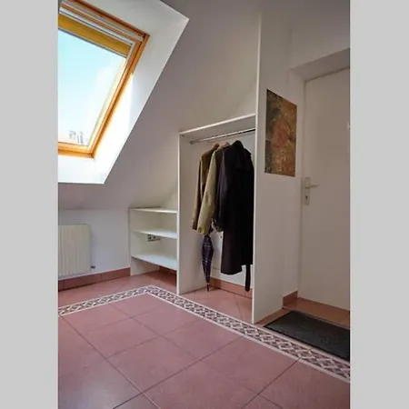 Loft Apartment *