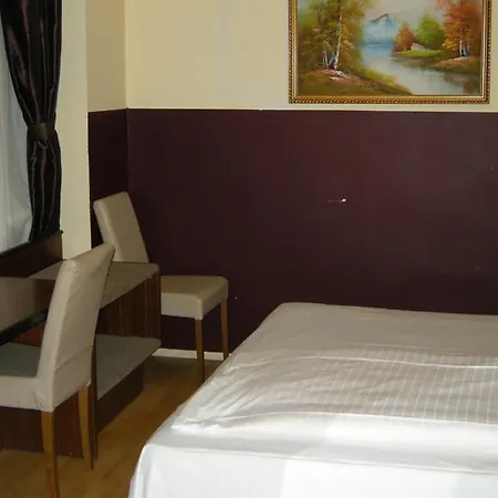 Schottentor 3*