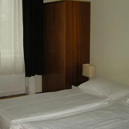 Guest house Schottentor 3*