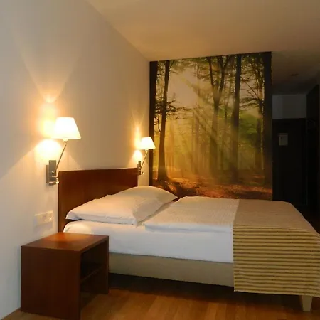 Benediktushaus Im Schottenstift 3* Wien