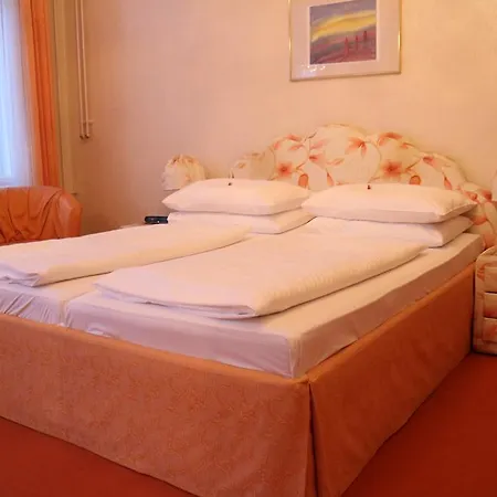 Schweizerhof 3* Vienna