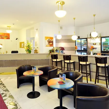 Hotel Franzenshof 2*