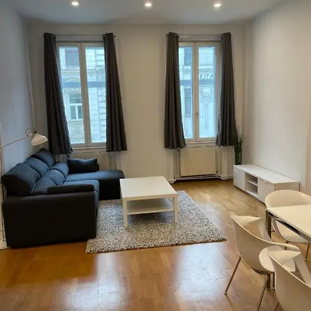 Apartamento 100m2 Naehe 1010 *