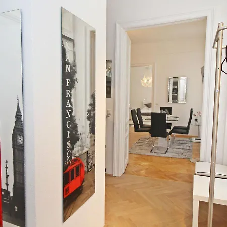 Apartment King's *