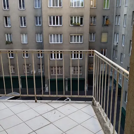 Debo Marc-aurel-strasse * Vienna