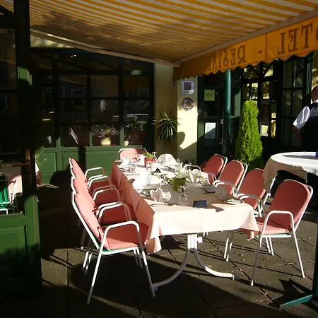 Strebersdorferhof 3*