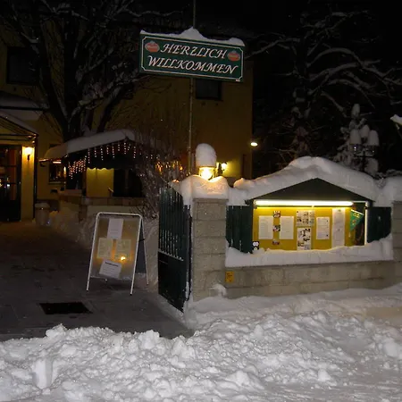 Strebersdorferhof Hotel 3*