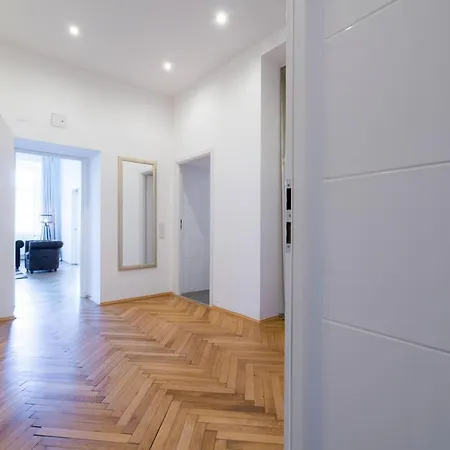 Residence, Naschmarkt - Museumsquartier Aparthotel *