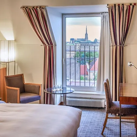 K+k Maria Theresia Hotel 4*