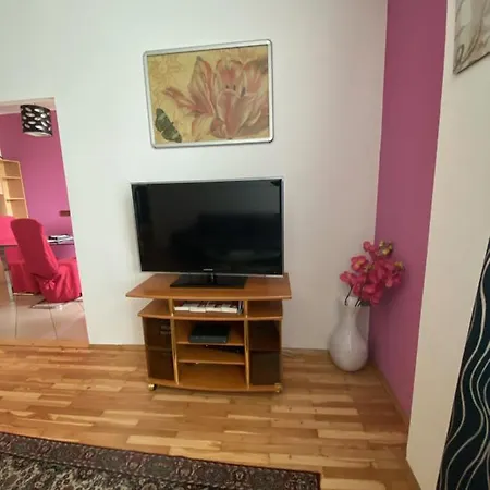 Domino Apartment *