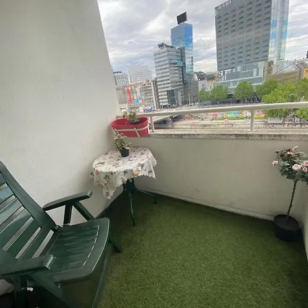Apartment Domino