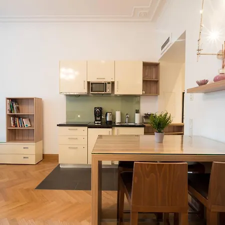 Residence, Hall - Parliament * Vienna
