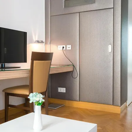 Residence, Hall - Parliament Aparthotel *