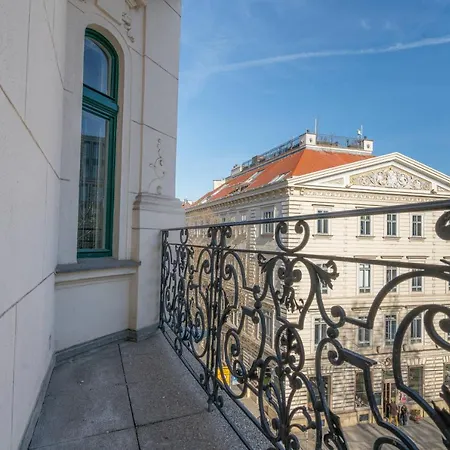 Aparthotel Residence, Hall - Parliament