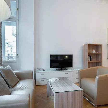 Aparthotel Residence, Hall - Parliament *