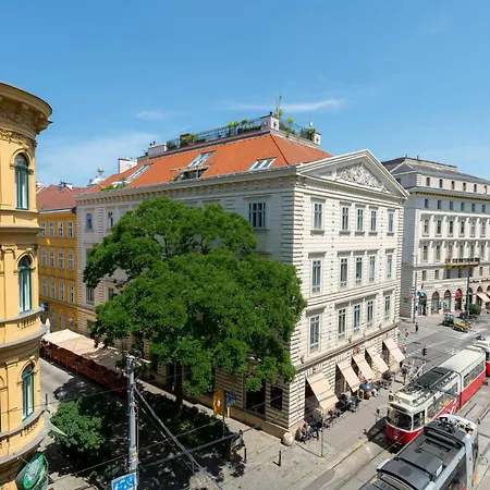 Residence, Hall - Parliament Vienna