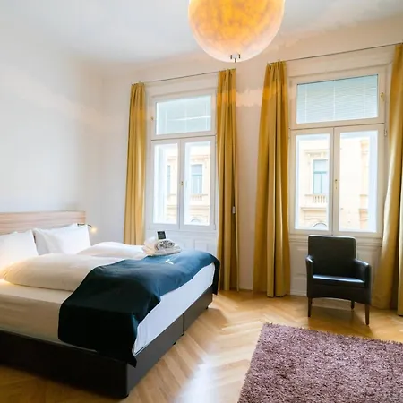 Residence, Hall - Parliament *