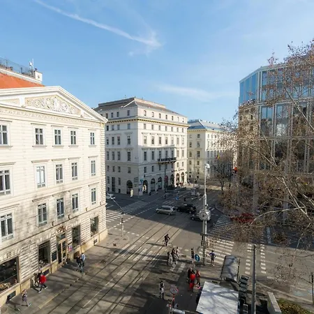 Residence, Hall - Parliament