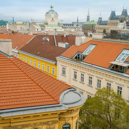 Residence, Hall - Parliament