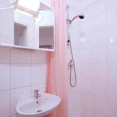 Raisa Lerchenfelder Guertel 30 Apartment *