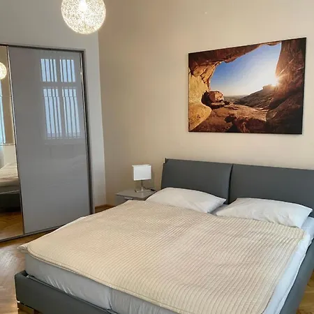 Apartment Mq *