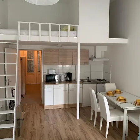 Raisa Lerchenfelder Guertel 30 Apartment *