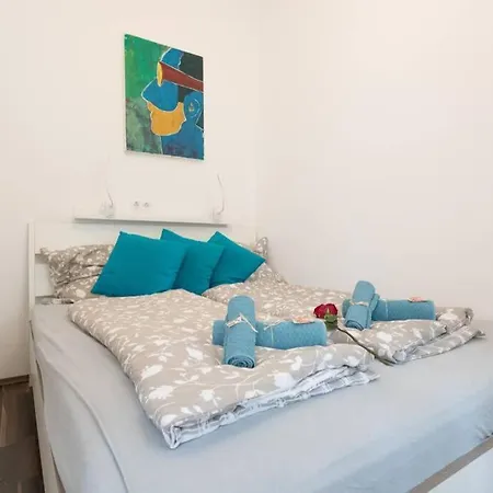 16 C&j's Apartmán *
