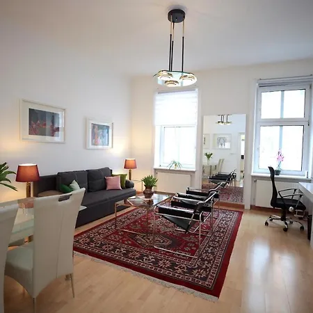 Leopoldsgasse Aparthotel 2*