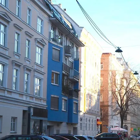 Leopoldsgasse Aparthotel 2*