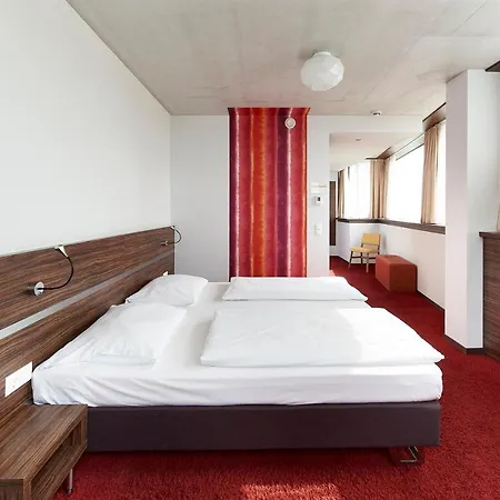Simm's Hotel